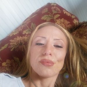 Meet your Posher, Stefanie